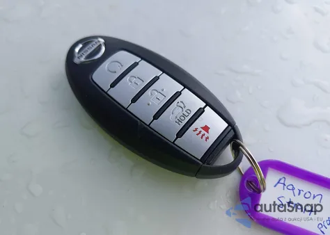 2013 Nissan Pathfinder Platinum z USA, uszkodzony, nr VIN 5N1AR2MM1DC653259